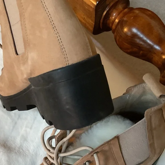 Eileen Fisher Taupe Lace-Up Shearling-Trim Ankle Boots 8 - Picture 8 of 8